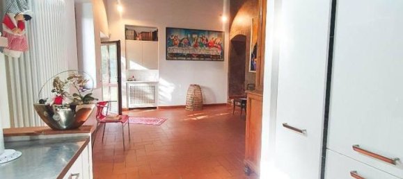 4 rooms Apartment in Calenzano, Italy No. 38644 17