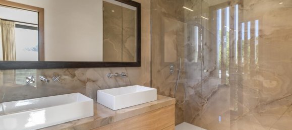 Villa de 5 dormitorios en Mougins, France No. 349438 9