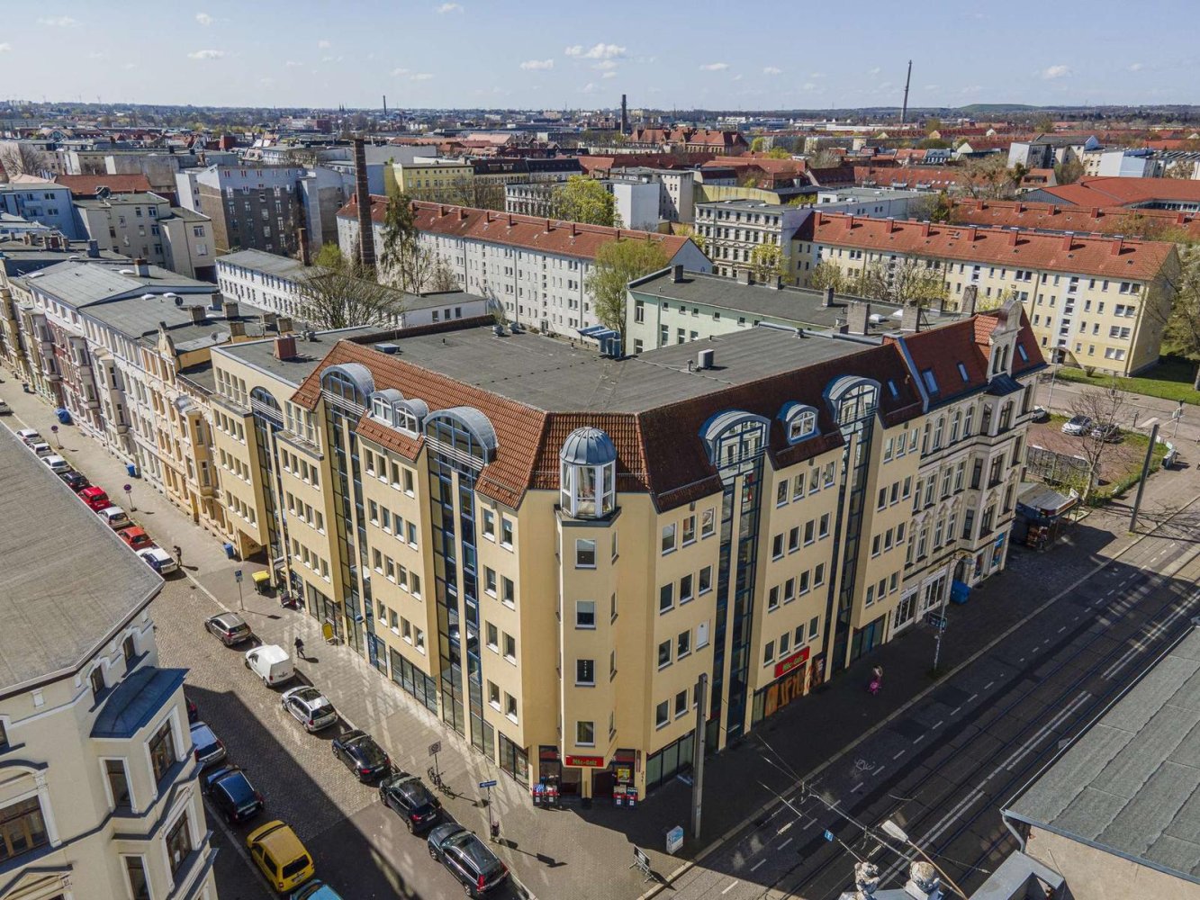 662m² Building in Magdeburg, Germany No. 55456