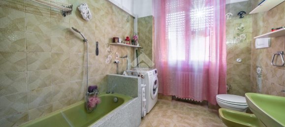 4 rooms Villa in Reggio Emilia, Italy No. 4716 28