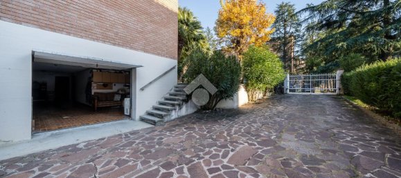 4 rooms Villa in Reggio Emilia, Italy No. 4716 2