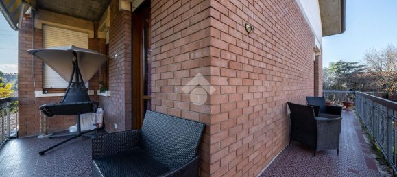 4 rooms Villa in Reggio Emilia, Italy No. 4716 8