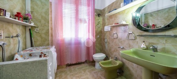 4 rooms Villa in Reggio Emilia, Italy No. 4716 27
