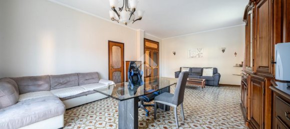 4 rooms Villa in Reggio Emilia, Italy No. 4716 3