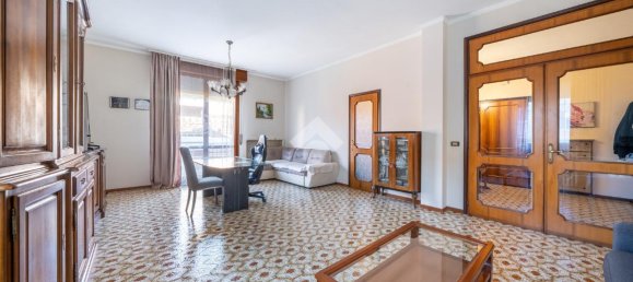 4 rooms Villa in Reggio Emilia, Italy No. 4716 14