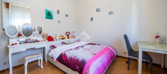 4 rooms Villa in Reggio Emilia, Italy No. 4716 20