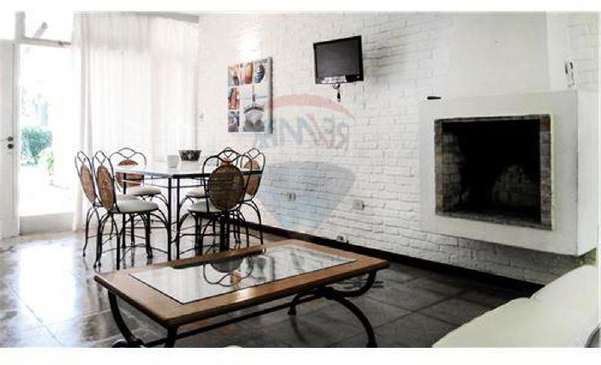 Apartamento de 2 dormitorios en Punta del Este, Uruguay No. 12502