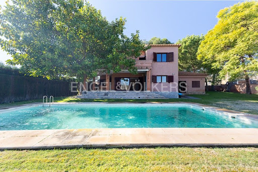 6 bedrooms House in La Pobla de Vallbona, Spain No. 278821