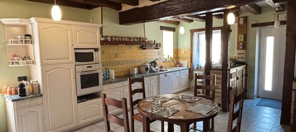 4 bedrooms House in Chateauroux, France No. 332899 3