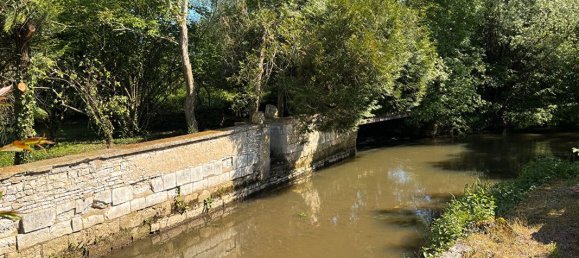 4 bedrooms House in Chateauroux, France No. 332899 11