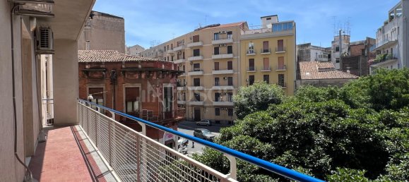 Квартира с 5 комнатами в Катания, Италия № 278986 21