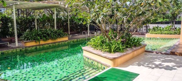 Studio in the Condo in Khlong San, Thailand No. 9728 5