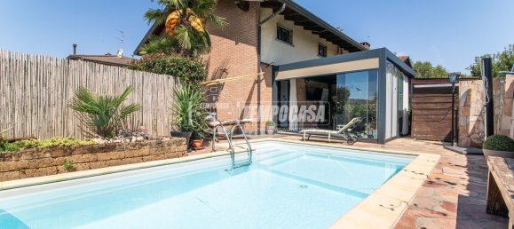 4غرفة منزل في Limido Comasco, Italy رقم 275040 2