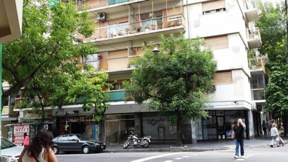 Apartamento de 3 dormitorios en Buenos Aires, Argentina No. 90677