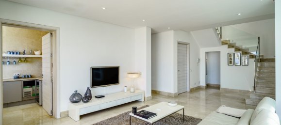 5 chambres Villa à El Madronal, Spain No. 19562 35