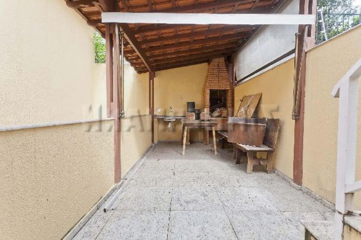 Casa de 4 dormitorios en Sao Paulo, Brazil No. 585594