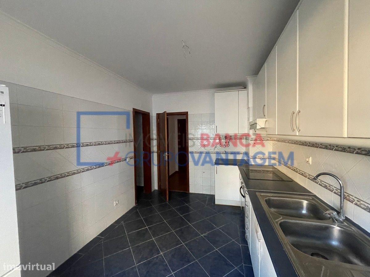 2 Schlafzimmer Wohnung in Barreiro, Portugal, Nr. 201293