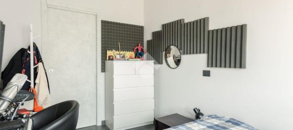 4-salle Appartement à Sesto San Giovanni, Italy No. 329577 26