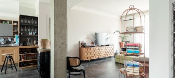 4-salle Appartement à Sesto San Giovanni, Italy No. 329577 8