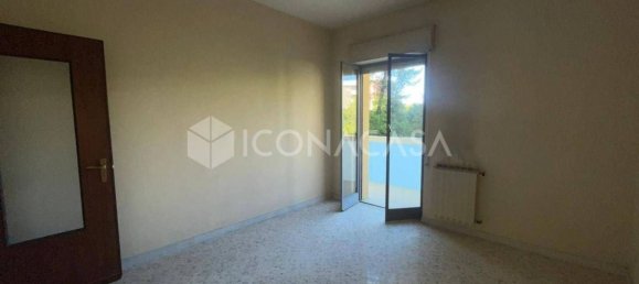 Apartamento T5 em Bari, Italy N.º 336737 3