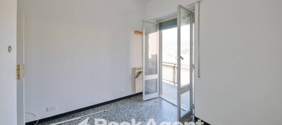 Квартира с 2 спальнями в Генуя, Италия № 337203 3