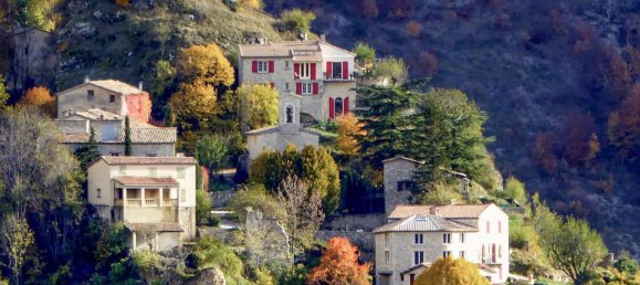 Замки и поместья с 4 спальнями в Монтбрён-ле-Бэн, Франция № 330733 15