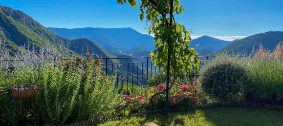 Замки и поместья с 4 спальнями в Монтбрён-ле-Бэн, Франция № 330733 2