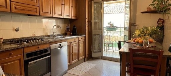 2 bedrooms Castles in Licciana Nardi, Italy No. 127040 2