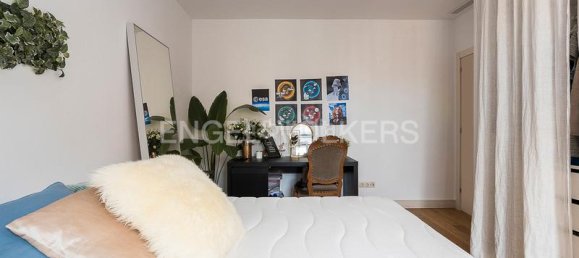 Apartamento de 4 dormitorios en Eixample, Spain No. 24313 18