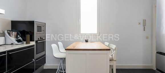 Apartamento de 4 dormitorios en Eixample, Spain No. 24313 4