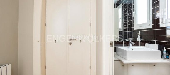 Apartamento de 4 dormitorios en Eixample, Spain No. 24313 7