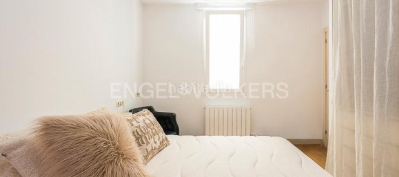 Apartamento de 4 dormitorios en Eixample, Spain No. 24313 20