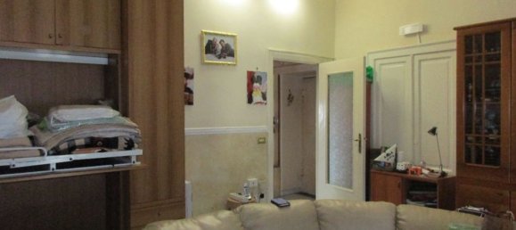 3 rooms Apartment in Naples, Italy No. 12515 4