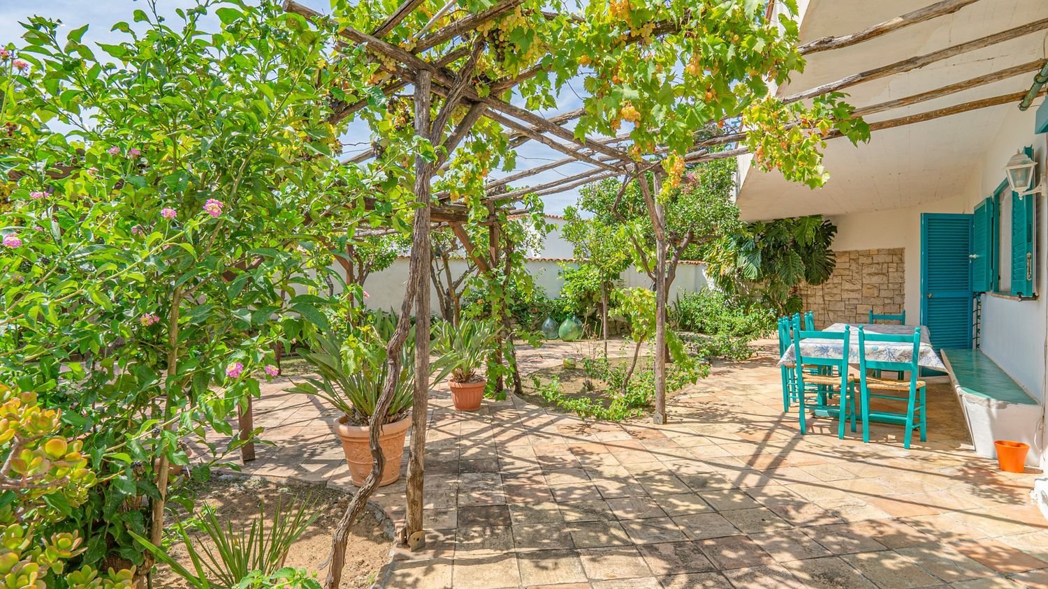 6 rooms Villa in San Felice Circeo, Italy No. 202438