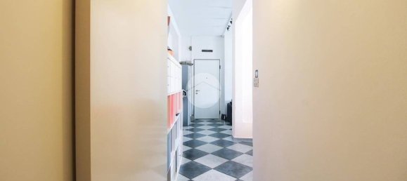 1 bedroom Apartment in Milan, Italy No. 266622 9