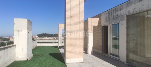4 bedrooms Duplex in Senhora da Hora, Portugal No. 38151 4