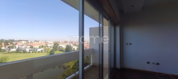 4 bedrooms Duplex in Senhora da Hora, Portugal No. 38151 11