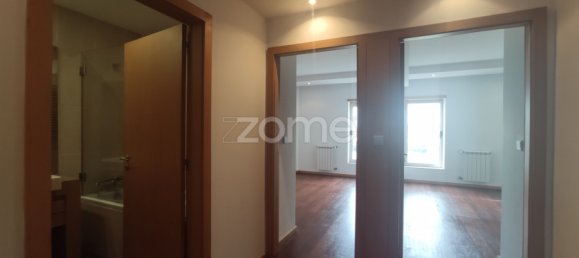 4 bedrooms Duplex in Senhora da Hora, Portugal No. 38151 17