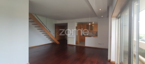 4 bedrooms Duplex in Senhora da Hora, Portugal No. 38151 9
