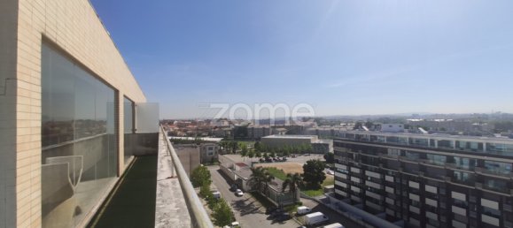 4 bedrooms Duplex in Senhora da Hora, Portugal No. 38151 5