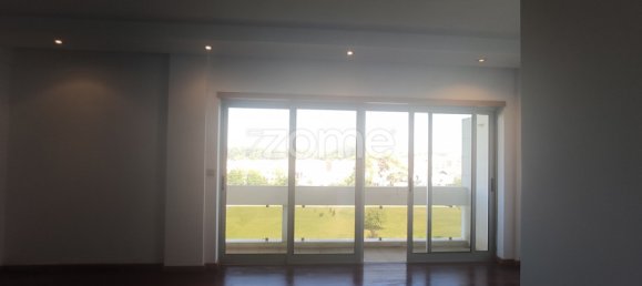 4 bedrooms Duplex in Senhora da Hora, Portugal No. 38151 13