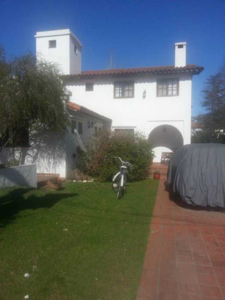 3 bedrooms House in Escobar, Argentina No. 52582