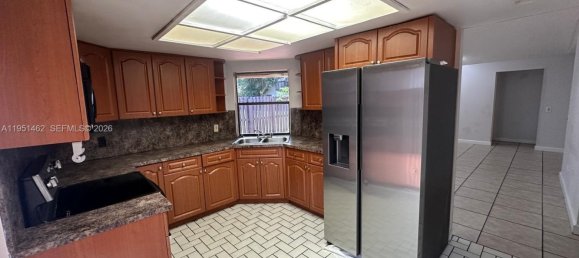 3 غرف نوم دوبلكس في Miami, الولايات المتحدة رقم 615189 6