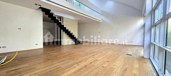 3 bedrooms Apartment in Milan, Italy No. 308312 2