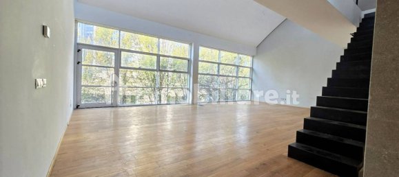 3 bedrooms Apartment in Milan, Italy No. 308312 8