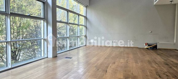 3 bedrooms Apartment in Milan, Italy No. 308312 3