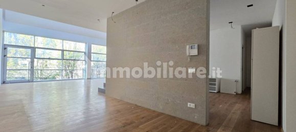 3 bedrooms Apartment in Milan, Italy No. 308312 11