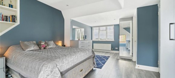 4 bedrooms House in Barnet, United Kingdom No. 6481 5