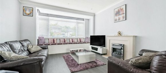 4 bedrooms House in Barnet, United Kingdom No. 6481 7
