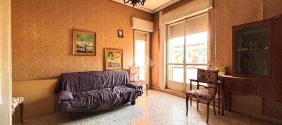 2 bedrooms Apartment in Reggio Calabria, Italy No. 36961 5